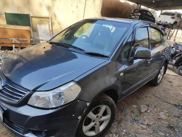 https://images10.gaadi.com/usedcar_image/3567149/original/processed_4b7fa956-8899-49fd-8f39-82619c4aa03a.jpg?imwidth=6400