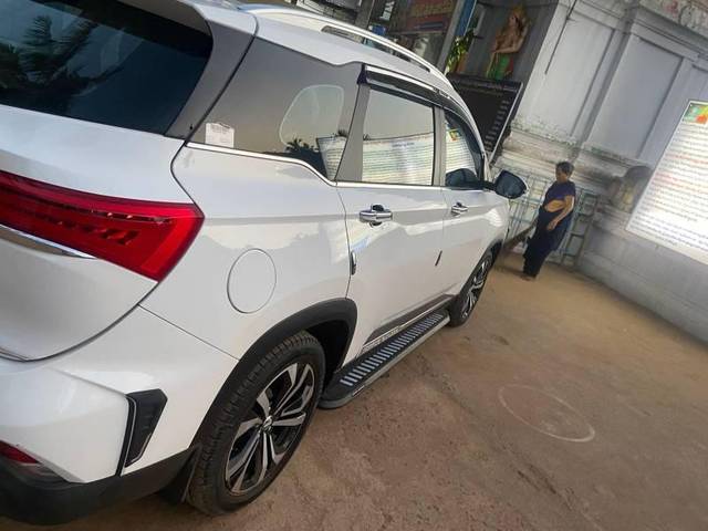 https://images10.gaadi.com/usedcar_image/3567205/original/processed_2b0f9031-68d6-47cf-a095-df42d90295f7.jpg?imwidth=6402