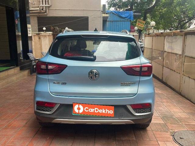 https://images10.gaadi.com/usedcar_image/3567236/original/processed_1f4fae4b-491a-4ef0-806d-78055eba8f4d.jpeg?imwidth=6401
