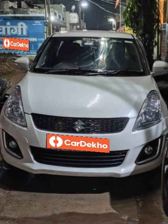 https://images10.gaadi.com/usedcar_image/3567529/original/processed_57c795e5-e904-4eec-8e1e-03b499044d39.jpg?imwidth=6402