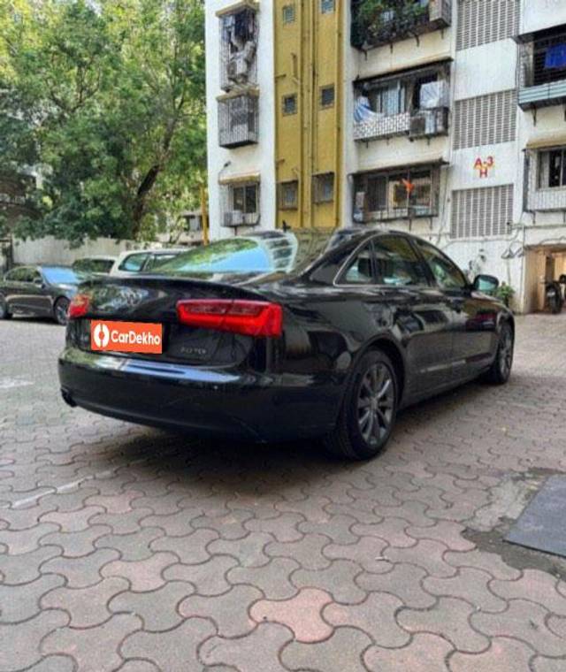 https://images10.gaadi.com/usedcar_image/3567669/original/processed_5e0682ab-83b5-4052-8938-19ee252518a7.jpeg?imwidth=6401