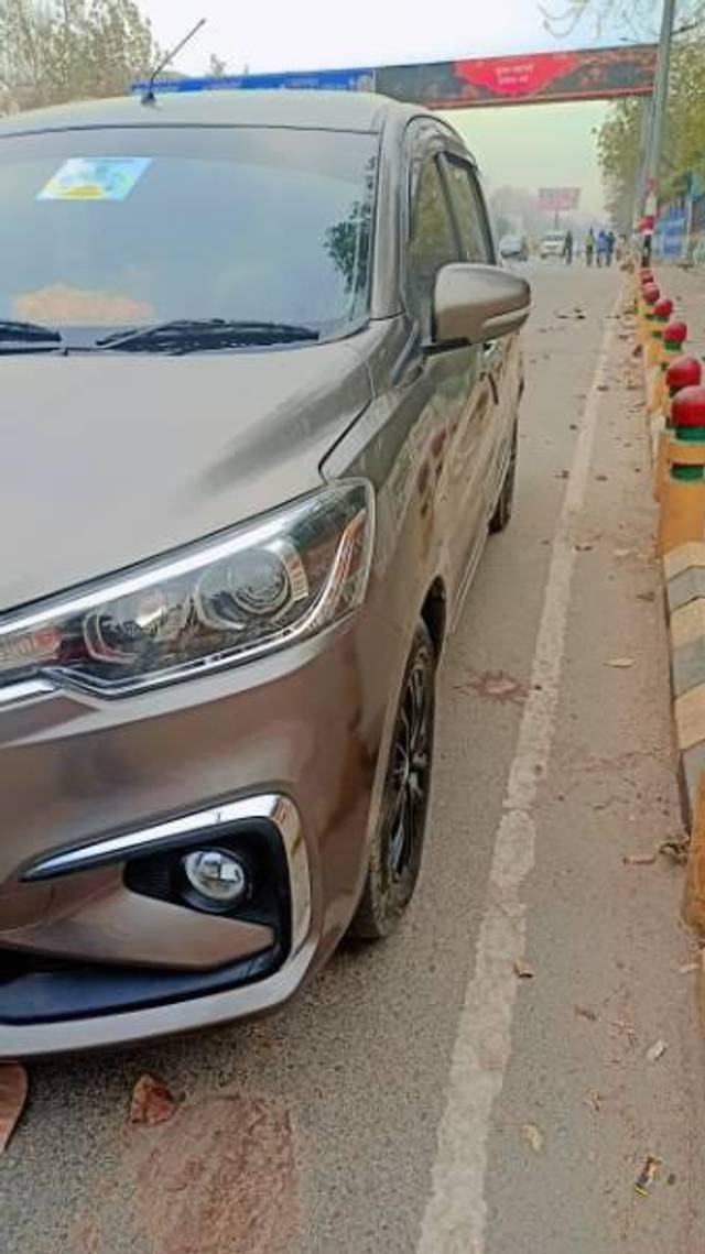 https://images10.gaadi.com/usedcar_image/3568023/original/processed_746e847f-9d64-4c16-a666-e1fa878adbaf.jpg?imwidth=6400