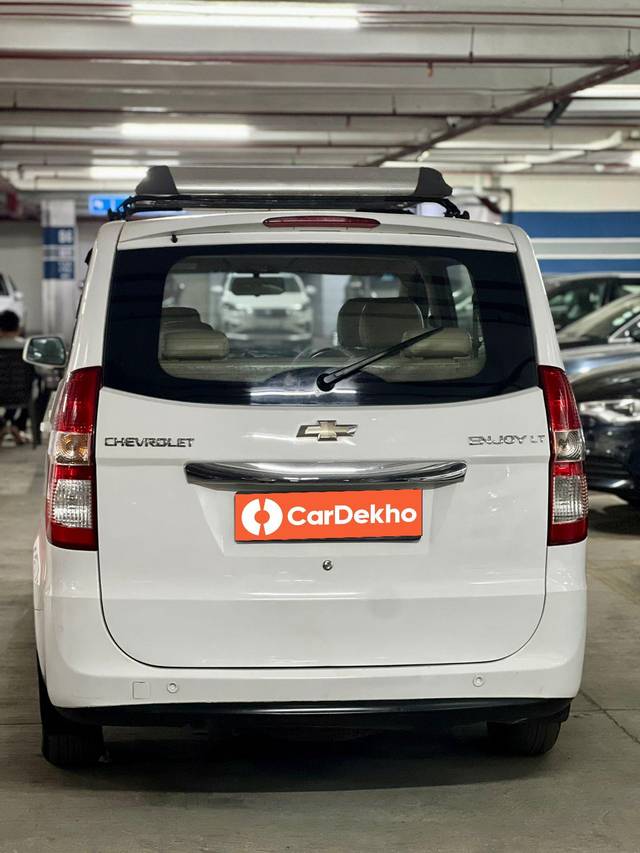 https://images10.gaadi.com/usedcar_image/3568099/original/processed_img2864517~used_car_2864517_1694108438.jpg?imwidth=6402