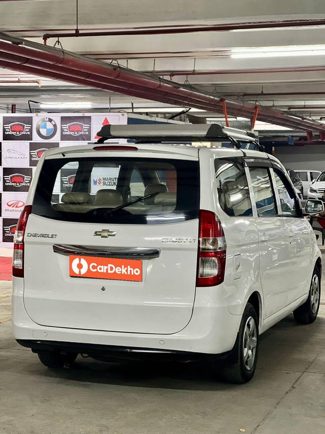 https://images10.gaadi.com/usedcar_image/3568099/original/processed_img2864517~used_car_2864517_1694108441.jpg?imwidth=6401