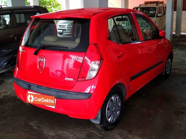 https://images10.gaadi.com/usedcar_image/3568105/original/processed_abe9a9a4-5a9a-4299-a513-85c7b2bc898d.jpeg?imwidth=6402