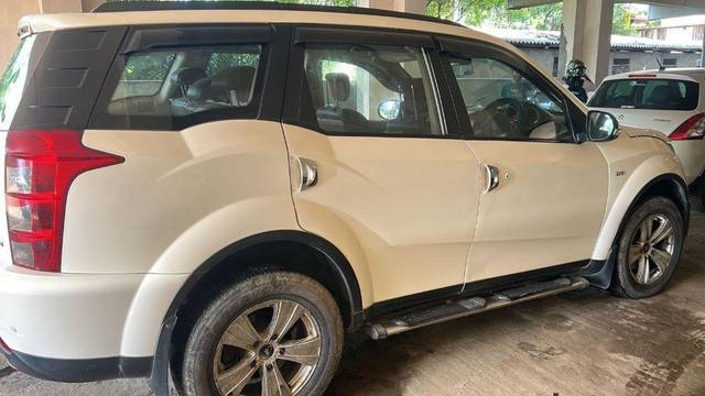https://images10.gaadi.com/usedcar_image/3568121/original/processed_960498fc-f05d-40da-a761-04aef538f545.jpeg?imwidth=6401