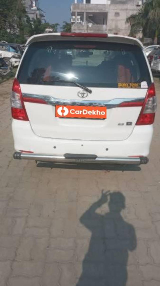 https://images10.gaadi.com/usedcar_image/3568132/original/processed_c920fbbf-094b-4086-aa3b-fd57d3e6be59.jpg?imwidth=6402