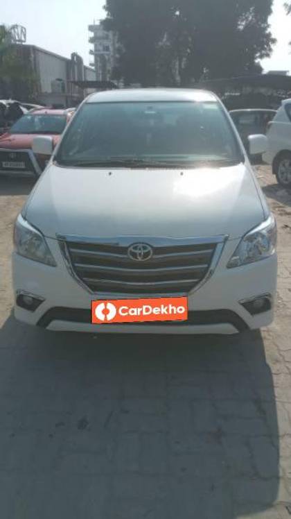 Toyota Innova 2.5 GX (Diesel) 7 Seater BS IV Toyota Innova 2.5 GX (Diesel) 7 Seater BS IV