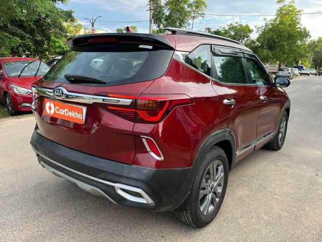 https://images10.gaadi.com/usedcar_image/3568341/original/processed_img2864641~used_car_2864641_1694153932.jpg?imwidth=6401
