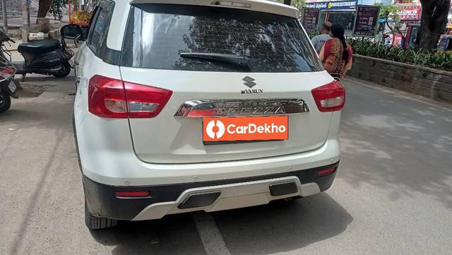 https://images10.gaadi.com/usedcar_image/3568421/original/processed_b79e179c-336c-4026-a499-0c5e9d016836.jpg?imwidth=6402