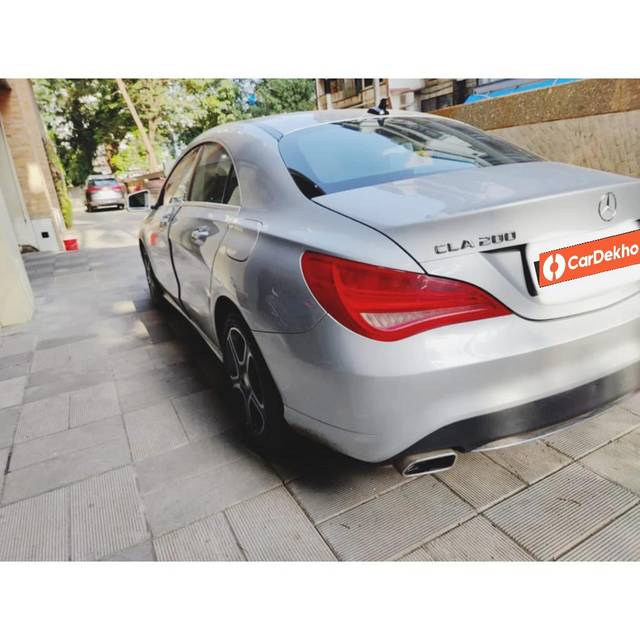 https://images10.gaadi.com/usedcar_image/3568460/original/processed_img2864744~used_car_2864744_1694155808.jpg?imwidth=6402