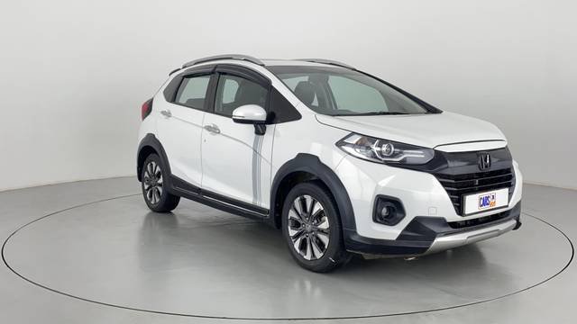 https://images10.gaadi.com/usedcar_image/3568885/original/72748d07-80d3-47bf-879a-5cf087b24b46__43.jpg?imwidth=6400