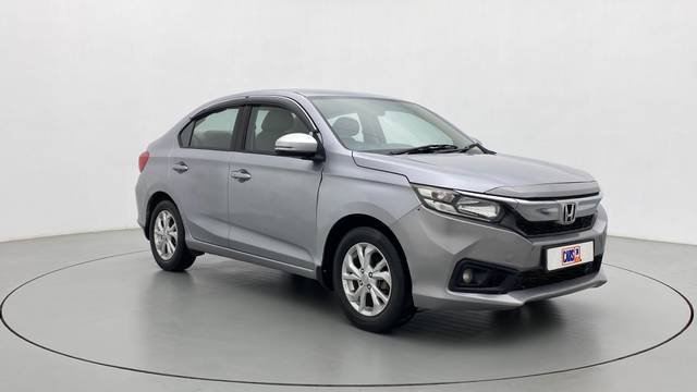 https://images10.gaadi.com/usedcar_image/3568927/original/6cec7b24-b09f-4f73-8e16-74e5e444a48e__42.jpg?imwidth=6400