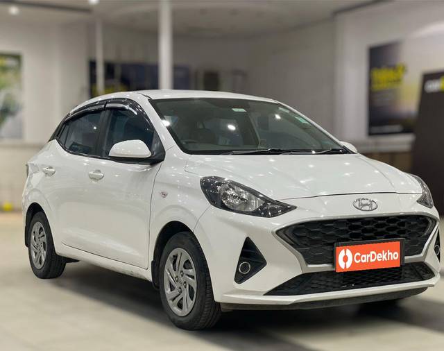 https://images10.gaadi.com/usedcar_image/3568993/original/processed_img2865226~used_car_2865226_1694162385.jpg?imwidth=6400