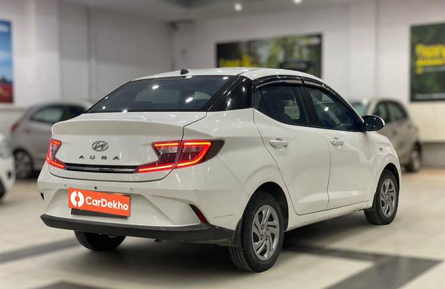 https://images10.gaadi.com/usedcar_image/3568993/original/processed_img2865226~used_car_2865226_1694162388.jpg?imwidth=6402