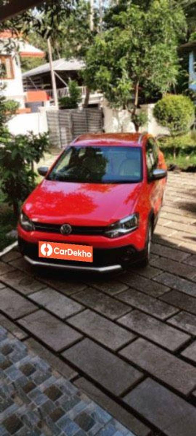 https://images10.gaadi.com/usedcar_image/3569037/original/processed_46c885b0-bb2d-44a1-a0fa-1d407402c68b.jpeg?imwidth=6401