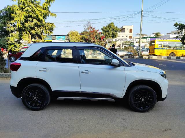 https://images10.gaadi.com/usedcar_image/3569119/original/processed_img2865333__usedcar_whatsappimage2023_12_18at34823pm_2865333_1703572245.jpeg?imwidth=6401