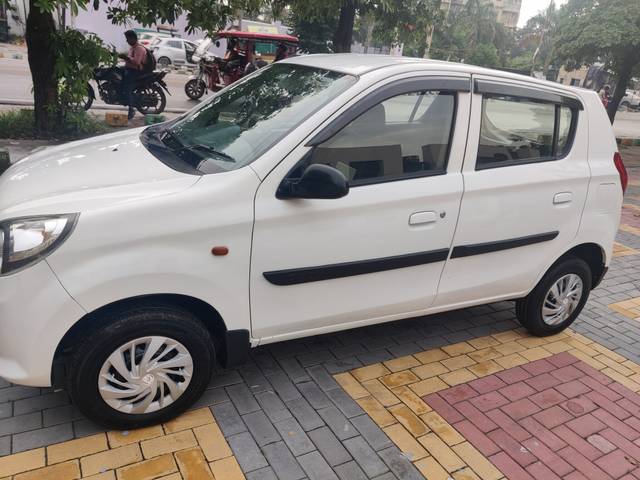 https://images10.gaadi.com/usedcar_image/3569350/original/img2865523~used_car_2865523_1694171845.jpg?imwidth=6400