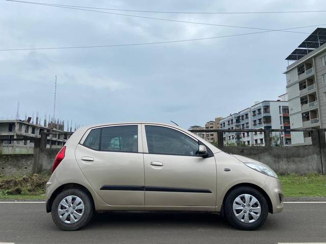 https://images10.gaadi.com/usedcar_image/3570342/original/img2866184__used_car_2866184_1694249872.jpg?imwidth=6401