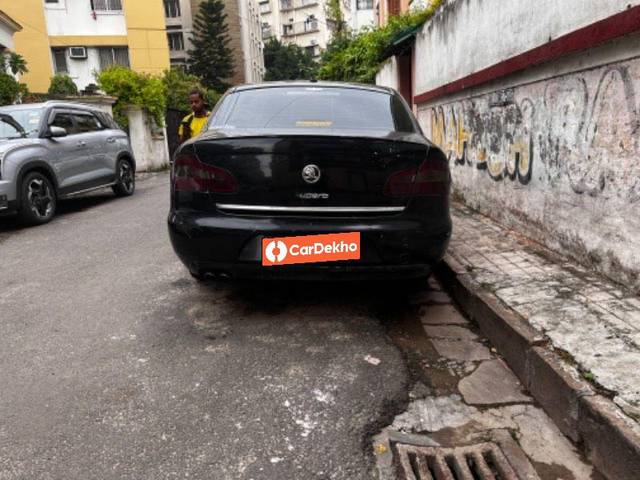 https://images10.gaadi.com/usedcar_image/3570370/original/processed_4ee08e82-6245-41c1-88fd-0dc6a9cd8de1.jpeg?imwidth=6401