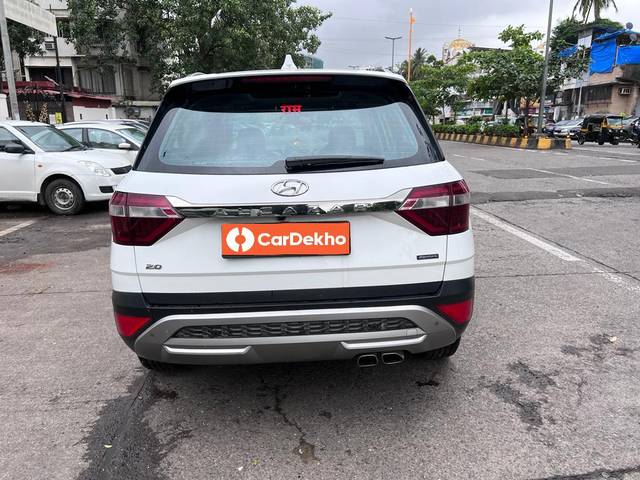 https://images10.gaadi.com/usedcar_image/3570415/original/processed_img2866232__used_car_2866232_1694252208.jpg?imwidth=6402