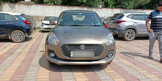 https://images10.gaadi.com/usedcar_image/3570485/original/02__VCC_1782547_94_1693648504.jpg?imwidth=6400