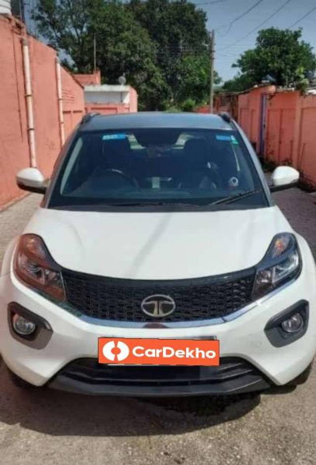 https://images10.gaadi.com/usedcar_image/3570561/original/processed_5ace6185-da44-462f-bf74-038c6a11c2e2.jpg?imwidth=6400