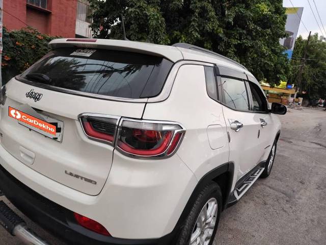 https://images10.gaadi.com/usedcar_image/3570567/original/processed_eee4258a-f8f4-410a-b374-92318d83f68f.jpg?imwidth=6401