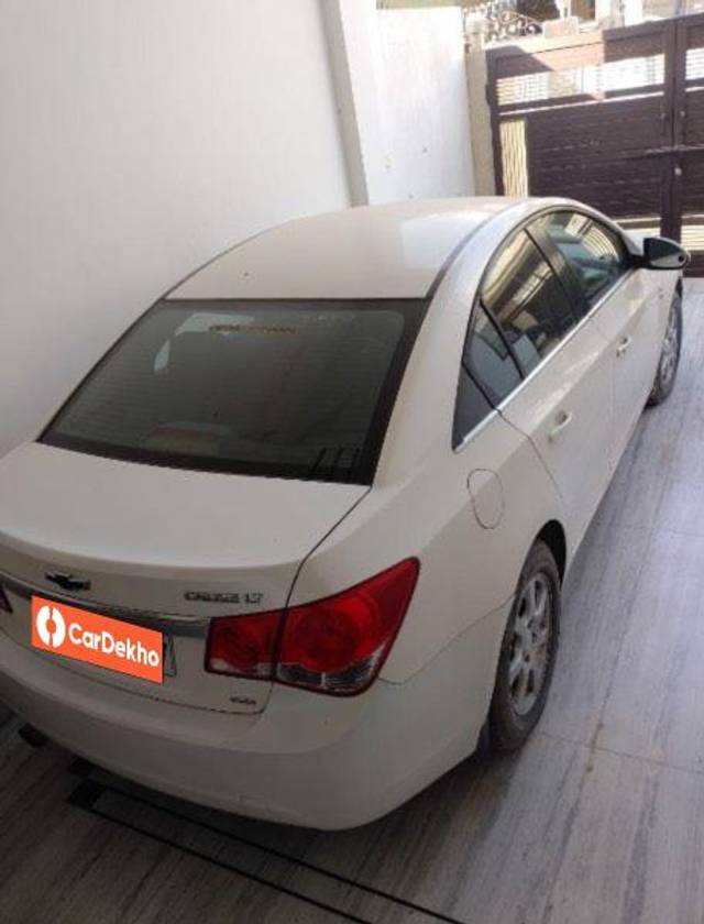 https://images10.gaadi.com/usedcar_image/3570704/original/processed_8785e609-0978-4d6e-8ef2-420b72078139.jpeg?imwidth=6401