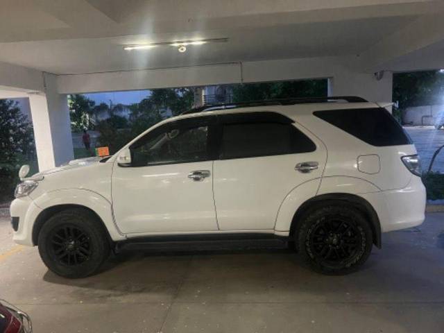 https://images10.gaadi.com/usedcar_image/3570870/original/processed_ca8f9f78-94e0-4bcf-bc53-e5f018bfa0ea.jpeg?imwidth=6401