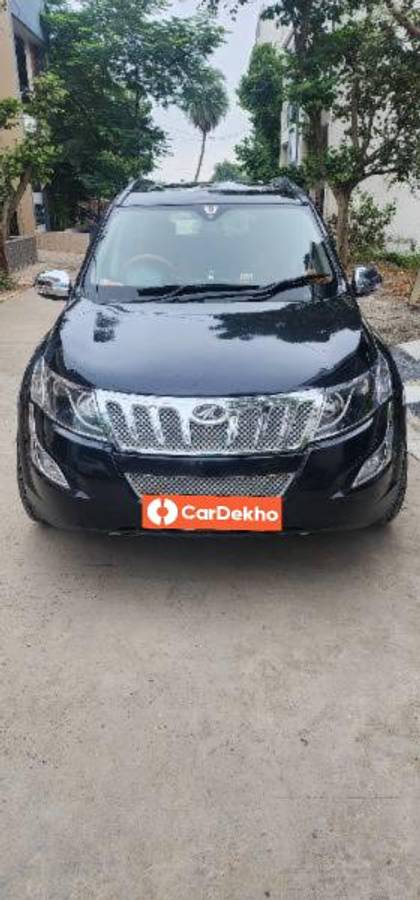 Mahindra XUV500 R W10 FWD Mahindra XUV500 R W10 FWD