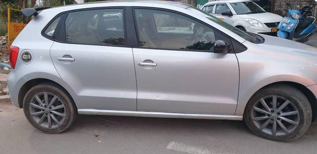 https://images10.gaadi.com/usedcar_image/3571021/original/processed_356064ca-c697-4e76-a5d0-1b9f1904e628.jpg?imwidth=6401