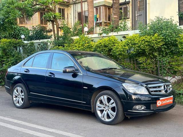 https://images10.gaadi.com/usedcar_image/3571134/original/processed_img2866608__used_car_2866608_1694325904.jpg?imwidth=6400