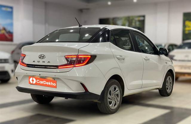https://images10.gaadi.com/usedcar_image/3571220/original/processed_img2866659__used_car_2866659_1694330614.jpg?imwidth=6402