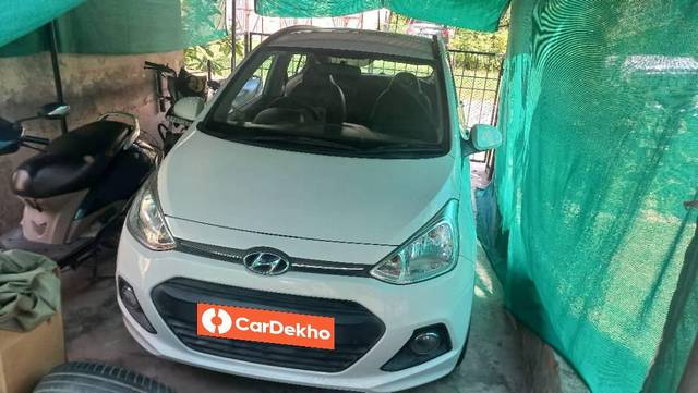 https://images10.gaadi.com/usedcar_image/3571225/original/processed_8722bd7c-1f03-4477-a0bf-04a24d8e522a.jpeg?imwidth=6402