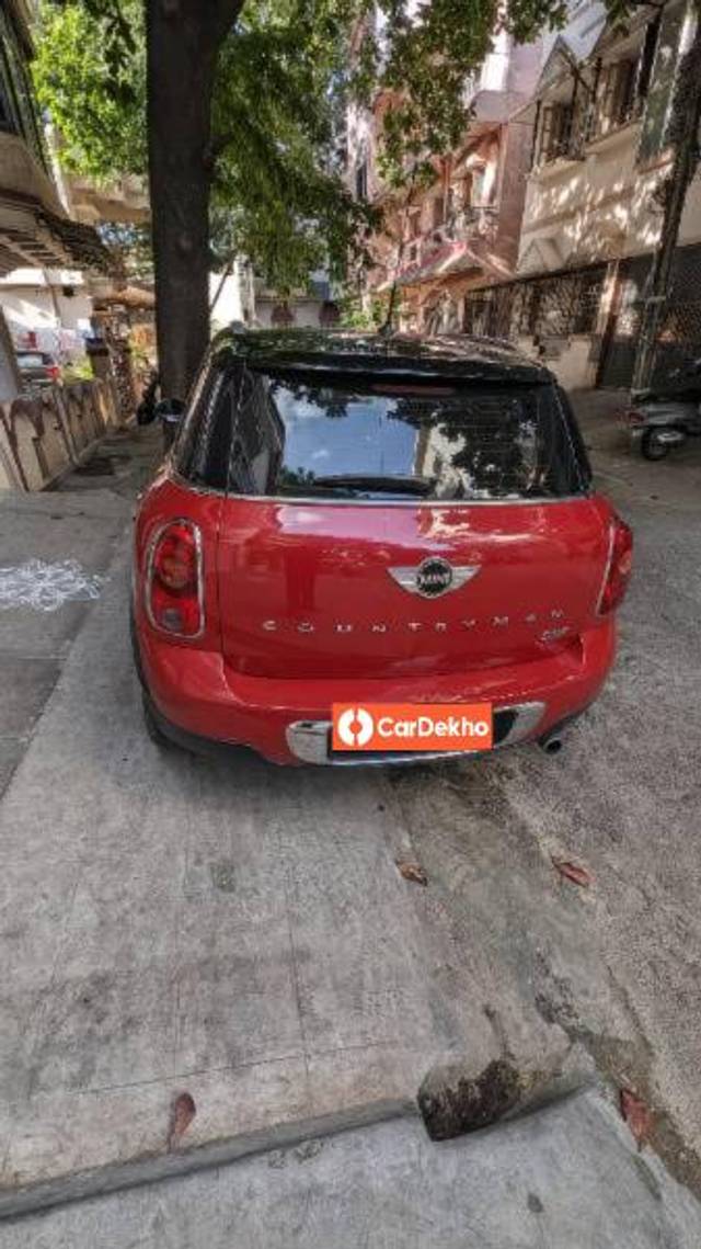 https://images10.gaadi.com/usedcar_image/3571471/original/processed_fa3c2ec4-0ead-4b90-b90e-8f92370e94b5.jpg?imwidth=6402