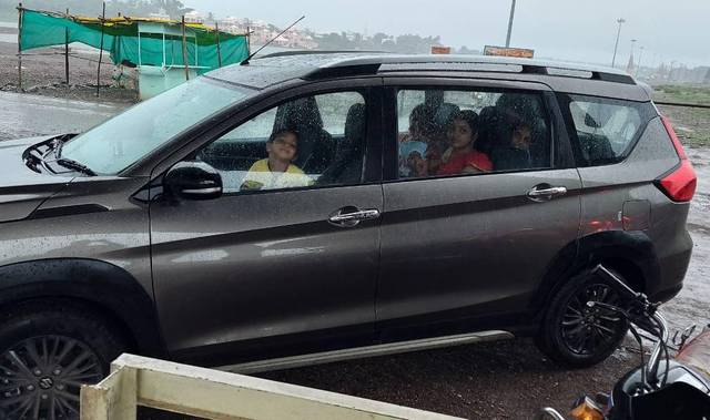 https://images10.gaadi.com/usedcar_image/3571600/original/processed_48d75be5-a93d-4def-853f-d18d4f87141f.jpg?imwidth=6402