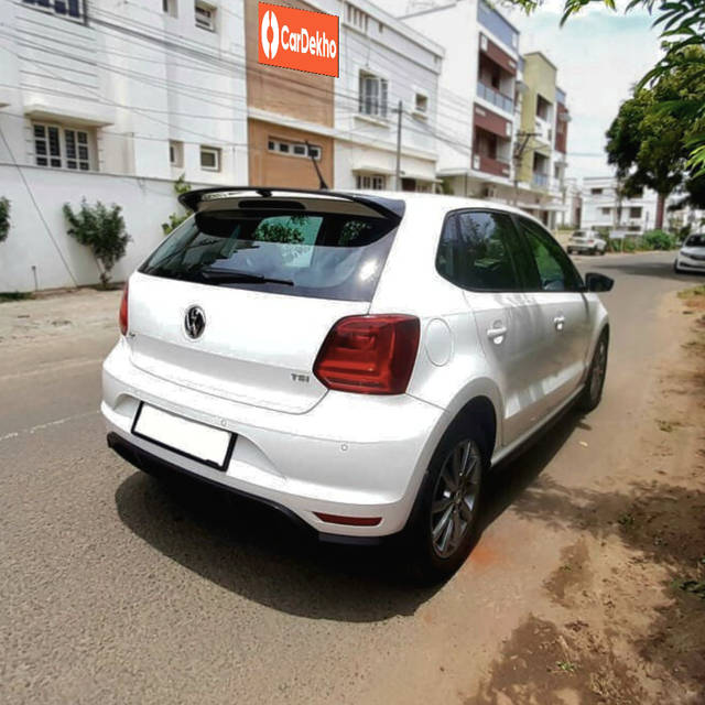 https://images10.gaadi.com/usedcar_image/3571611/original/processed_usedcar_8_639631694346331_1694346523.png?imwidth=6401