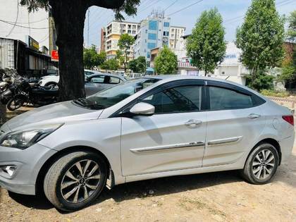 Hyundai Verna 1.6 SX VTVT (O) AT Hyundai Verna 1.6 SX VTVT (O) AT