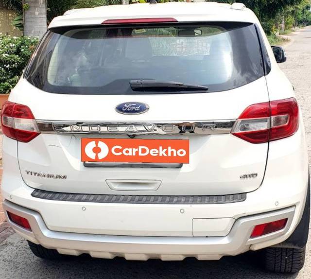 https://images10.gaadi.com/usedcar_image/3571767/original/processed_7b52a31f-a8e5-447f-9e46-9b2d1c89097c.jpg?imwidth=6401