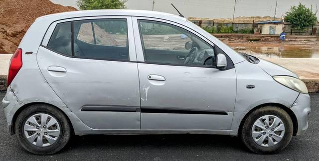 https://images10.gaadi.com/usedcar_image/3571798/original/processed_acdcca4e-fd9b-49ac-8ecc-e477a70a37ba.jpg?imwidth=6401