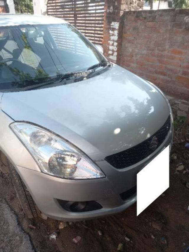 https://images10.gaadi.com/usedcar_image/3571802/original/processed_b192947c-a396-4d07-871b-dc092eecfeeb.jpg?imwidth=6402