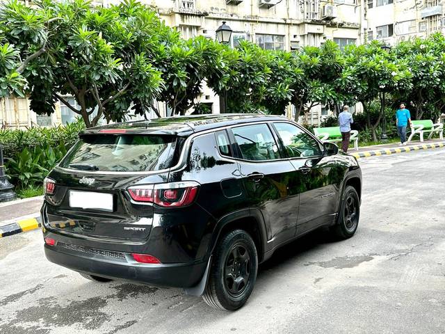 https://images10.gaadi.com/usedcar_image/3572028/original/processed_img2867080__used_car_2867080_1694408191.jpg?imwidth=6402