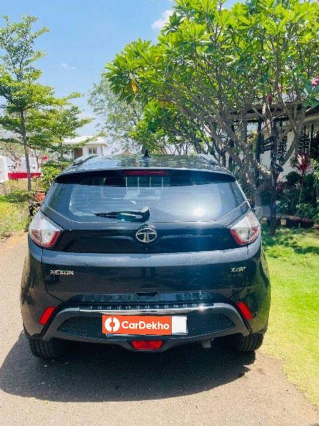 https://images10.gaadi.com/usedcar_image/3572103/original/processed_fd74ba45-9cfe-4dc8-a893-7238a7615eab.jpeg?imwidth=6401