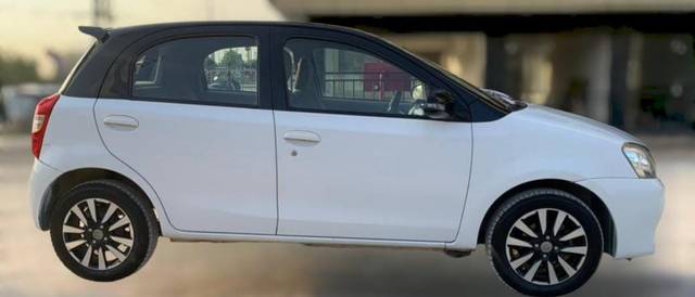 https://images10.gaadi.com/usedcar_image/3572213/original/img2867209__used_car_2867209_1694415469.jpg?imwidth=6401