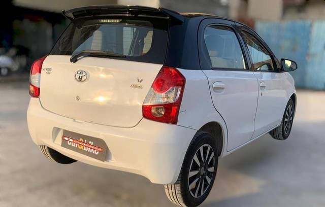 https://images10.gaadi.com/usedcar_image/3572213/original/processed_img2867209__used_car_2867209_1694415460.jpg?imwidth=6402