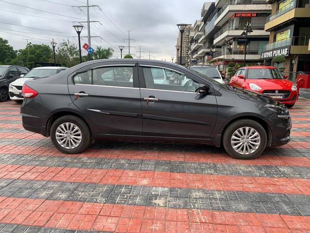https://images10.gaadi.com/usedcar_image/3572223/original/processed_img2867216__used_car_2867216_1694415673.jpg?imwidth=6401