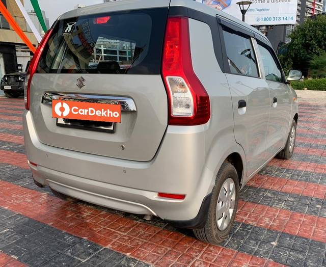 https://images10.gaadi.com/usedcar_image/3572232/original/processed_img2867224__used_car_2867224_1694415950.jpg?imwidth=6401