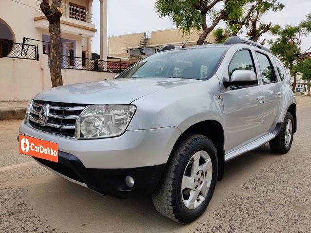 https://images10.gaadi.com/usedcar_image/3572241/original/processed_54963013-660d-4b2c-9528-79dcb163434d.jpeg?imwidth=6402