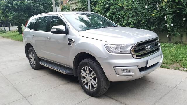 https://images10.gaadi.com/usedcar_image/3572302/original/processed_img2867274__used_car_2867274_1700737892.jpg?imwidth=6400